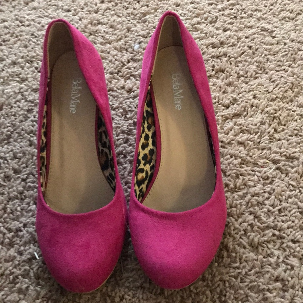 Pink wedges